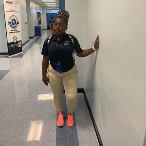 Meet your Posher, Roshia